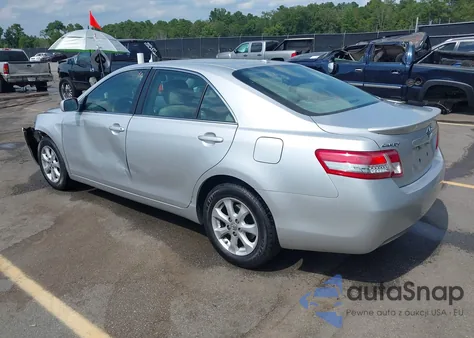 2011 Toyota Camry Le z USA, uszkodzony, nr VIN 4T1BF3EK9BU624728